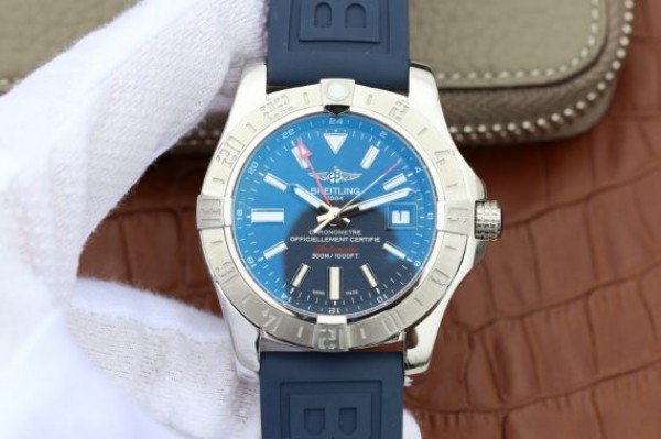 Breitling Avenger GMT SS GF Blue Dial Blue rubber Strap A2836