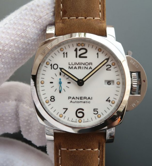 How to buy a Luminor 1950 replica watch in Christmas Island?