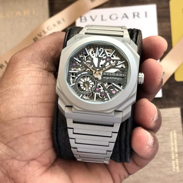 Breitling Avenger B01 Chronograph Green Edition - gallery