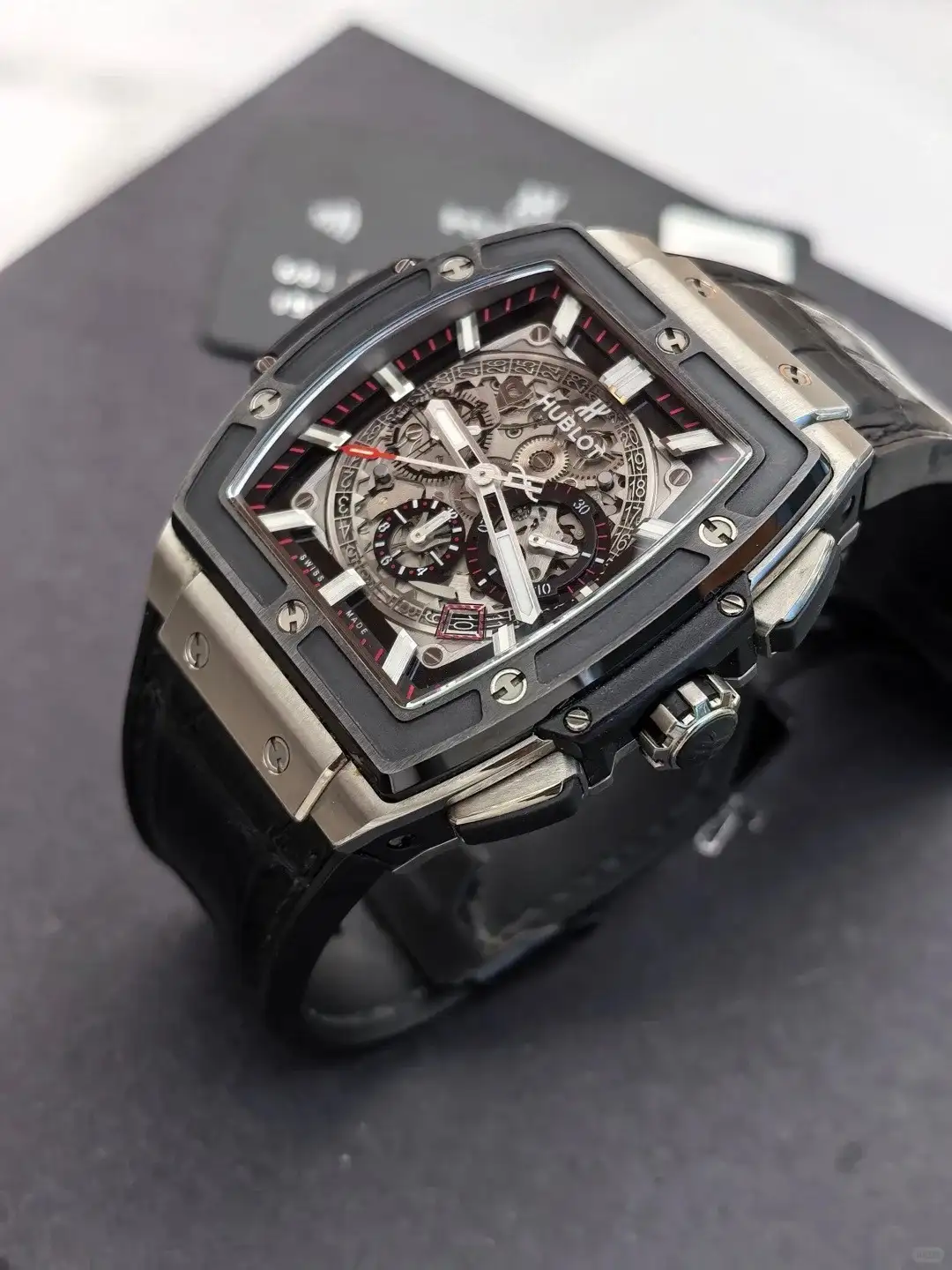Hublot Spirit Of Big Bang Men Automatic Black Rubber Watch 601.NM.0173.RX - gallery