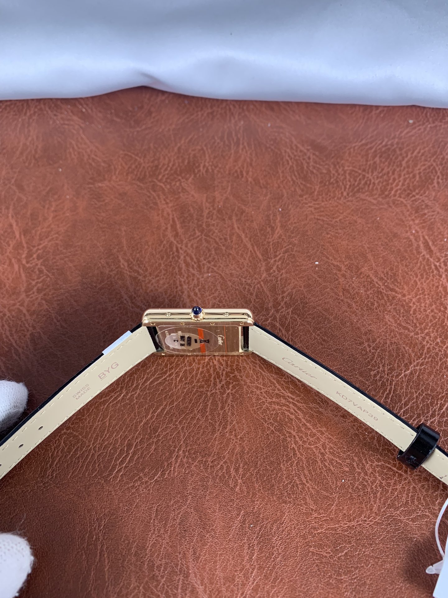 Cartier Tank Louis W1529756 Gold - gallery