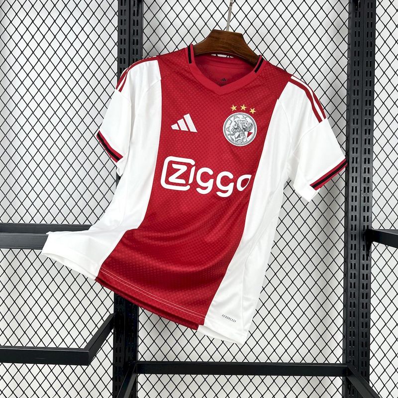 How to Style Your Ajax 25-26 Ajax Home Soccer Jersey for Every Occasion