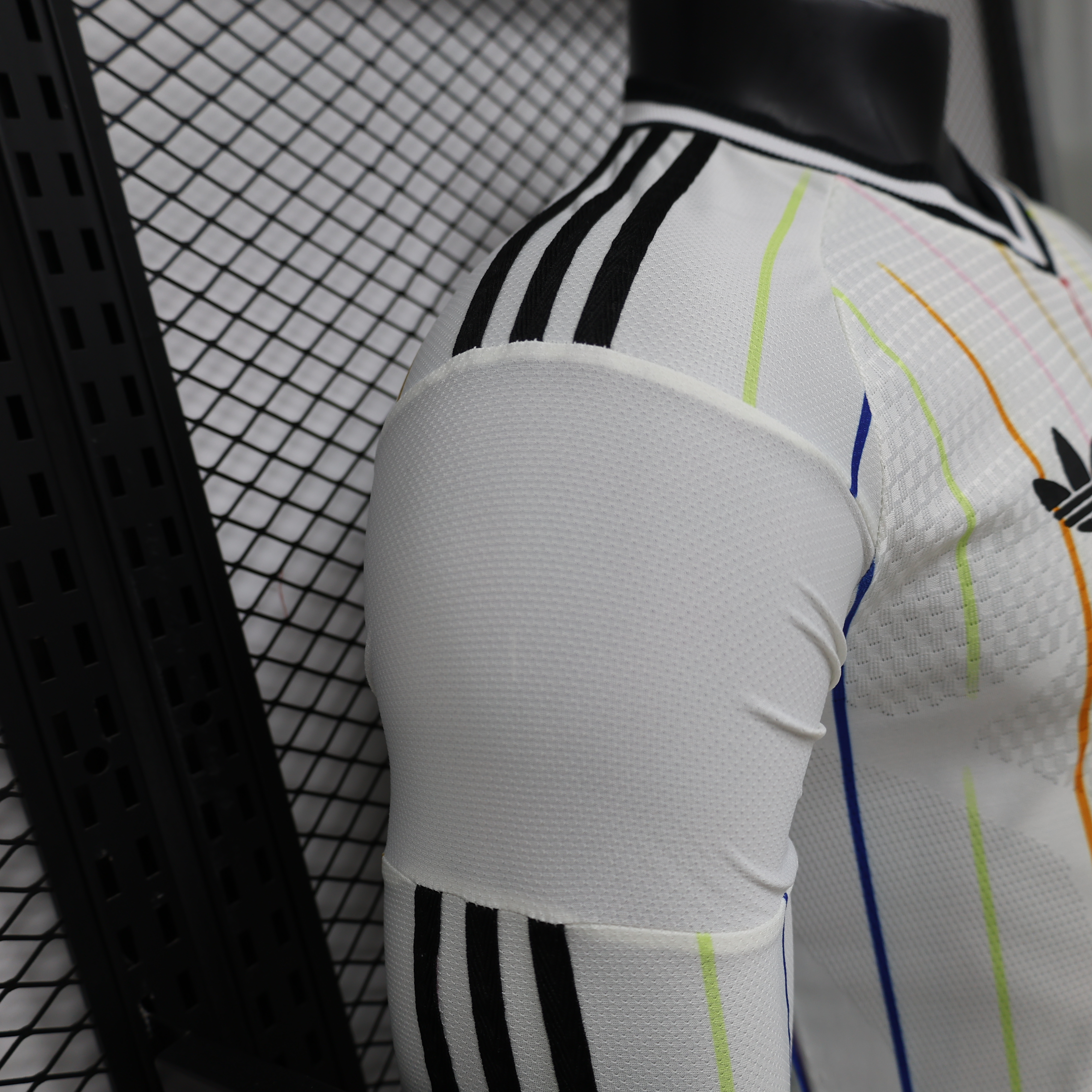 2026 Japan World Cup Away Soccer Jersey Player Edition Long Sleeve - view 4