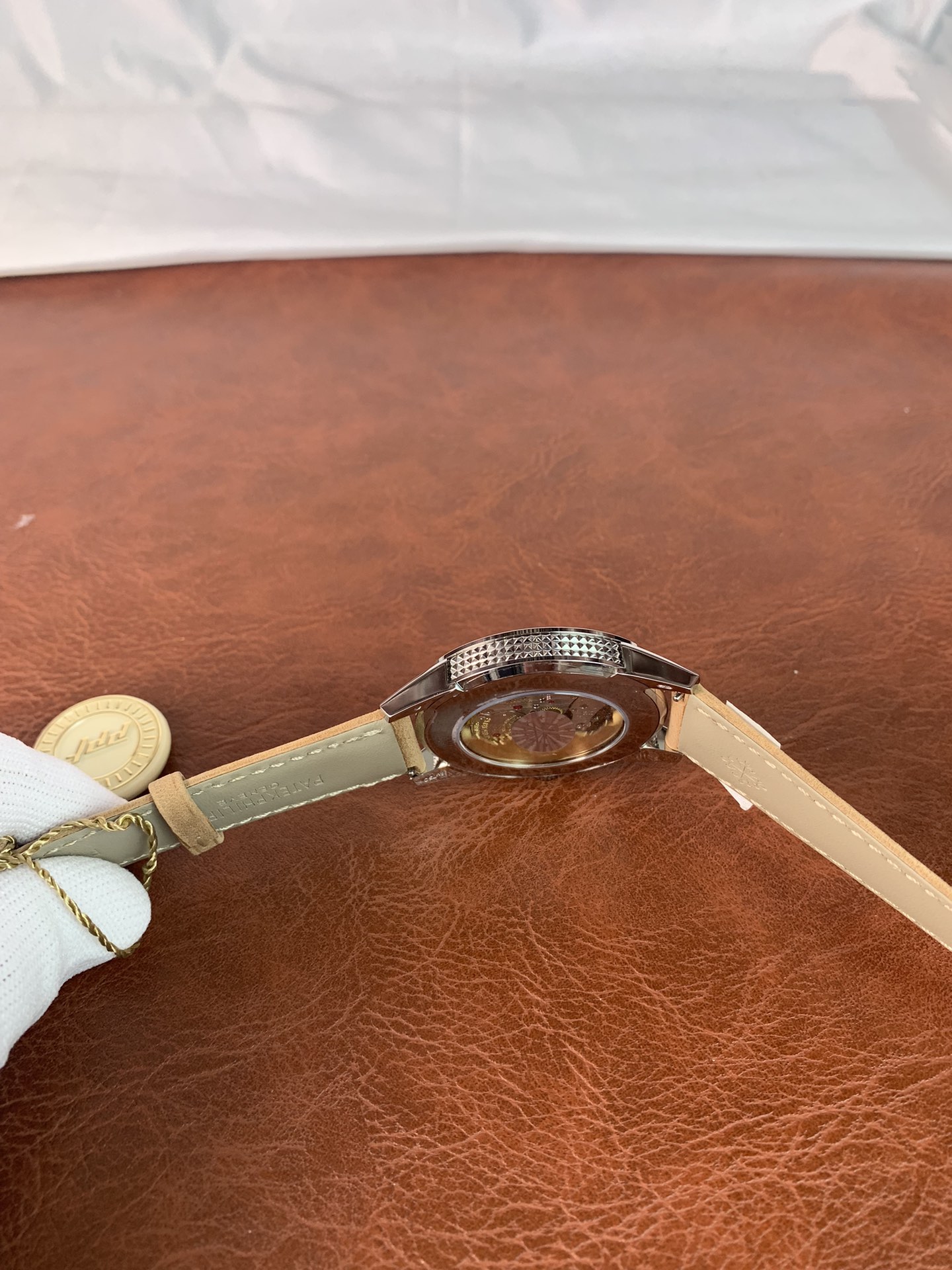 Patek Philippe Calatrava 40mm 5226G-001 V.2 - gallery