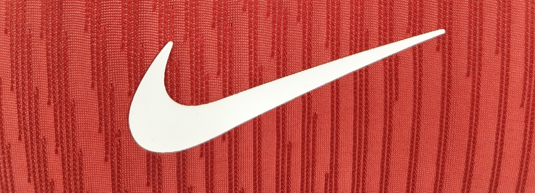 26-27 Paris Saint-Germain Home Jersey - view 4