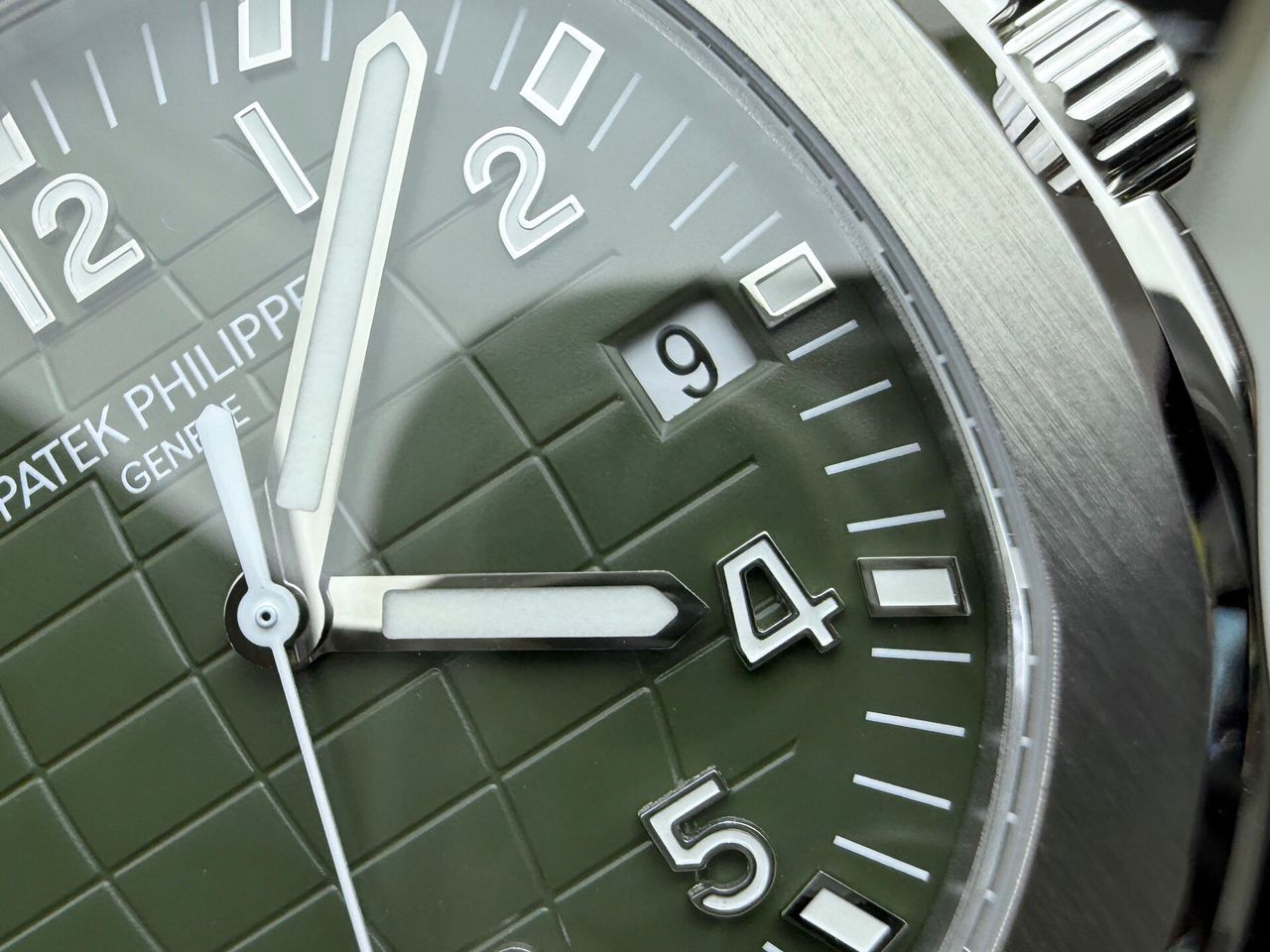 Patek Philippe 5168G – Aquanaut Super Clone - gallery