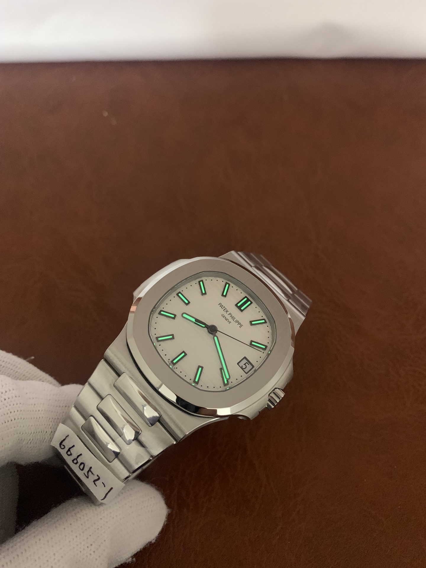 Patek Philippe Nautilus 5711/1A-011 - gallery