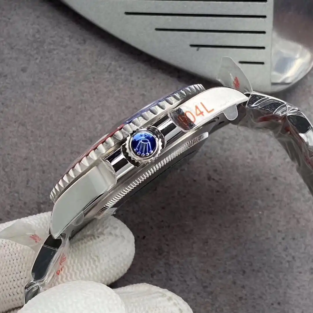 Rolex GMT-Master II 40mm 126710BLRO  Pepsi  Oyster - gallery