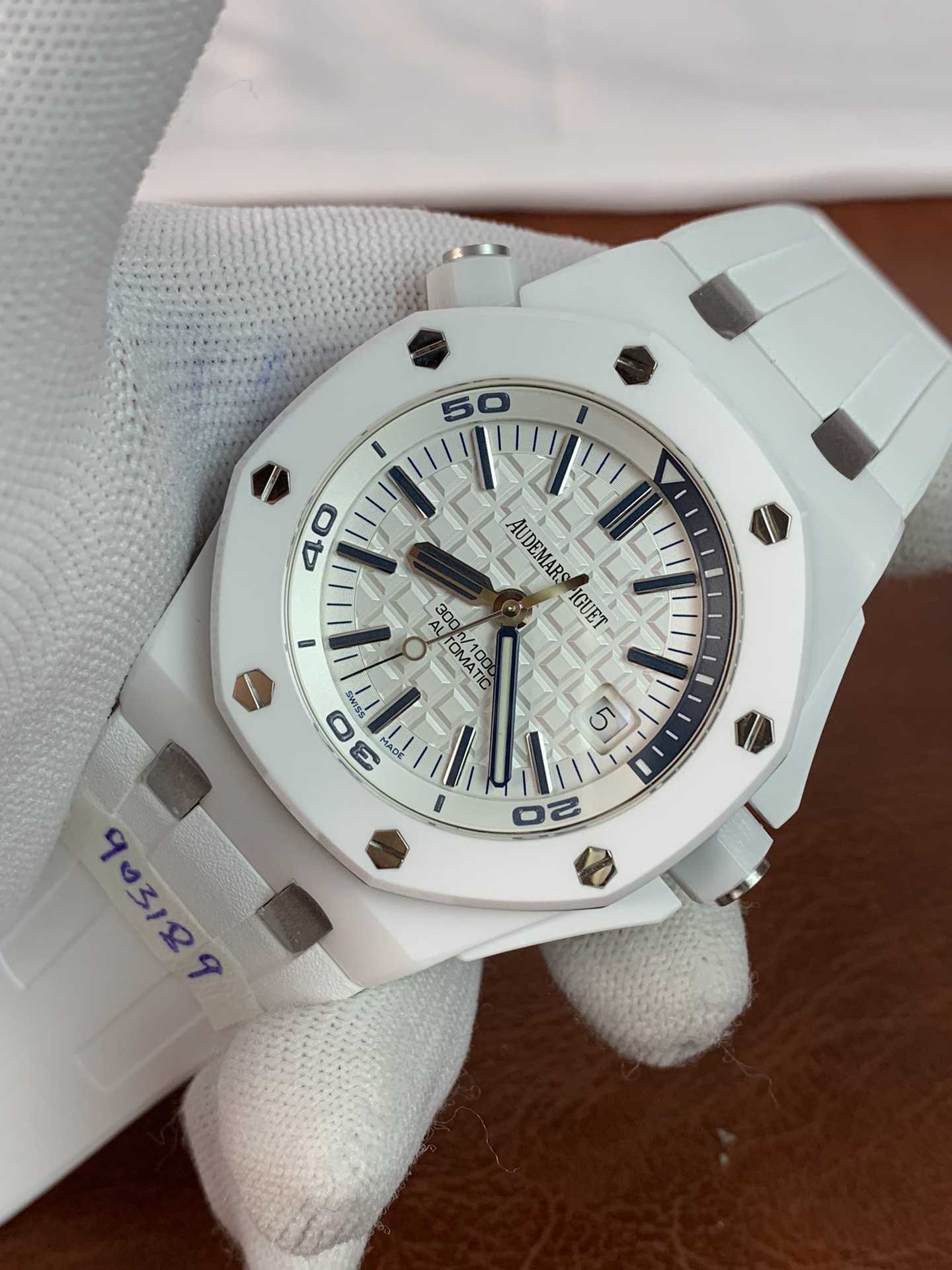 Audemars Piguet Royal Oak Offshore Diver 15707CB.OO.A010CA.01 - gallery