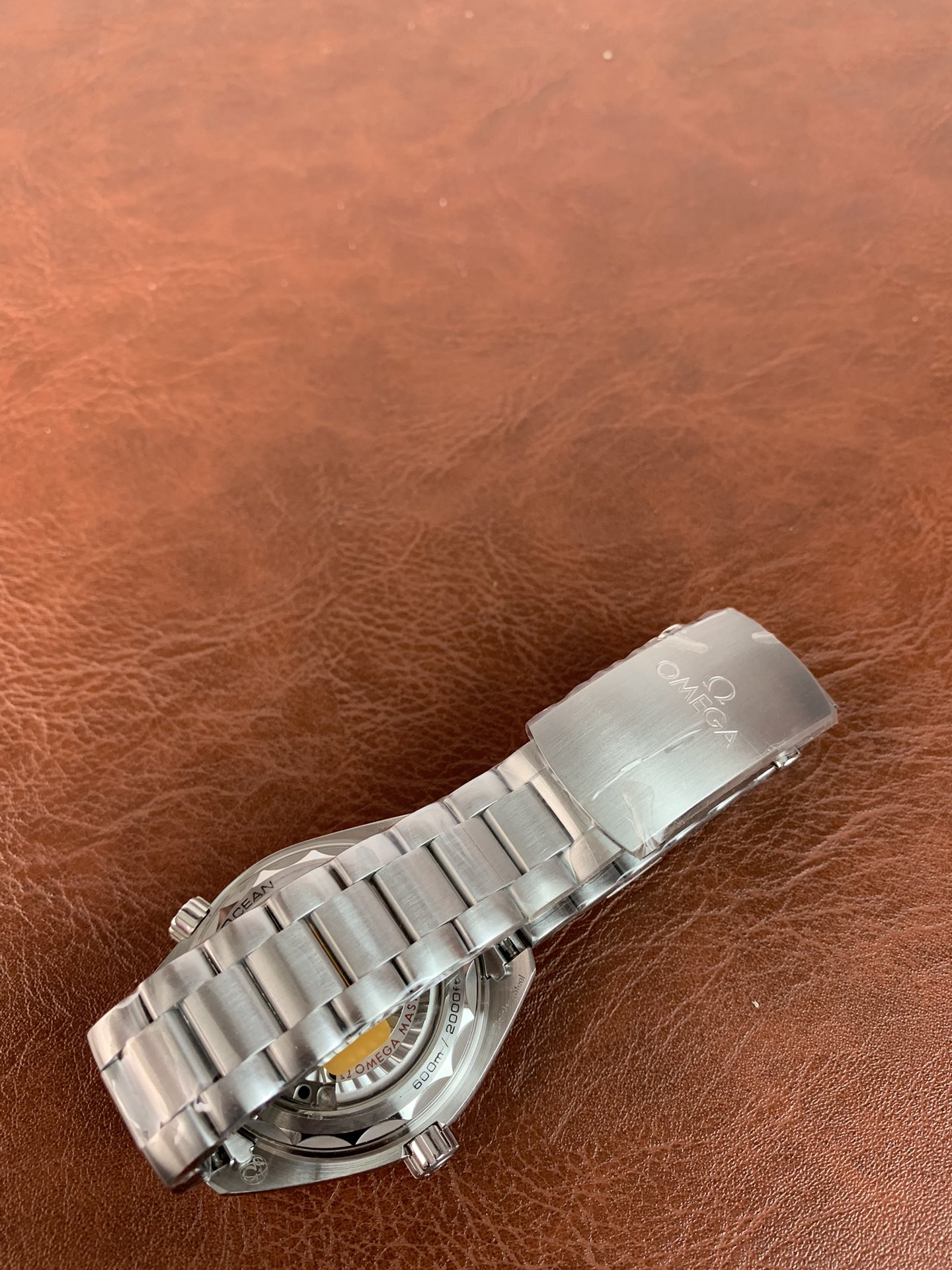 Omega Seamaster Planet Ocean 600m Coâ€‘Axial Master Chronometer 39,5 mm 215.30.40.20.04.001 - gallery
