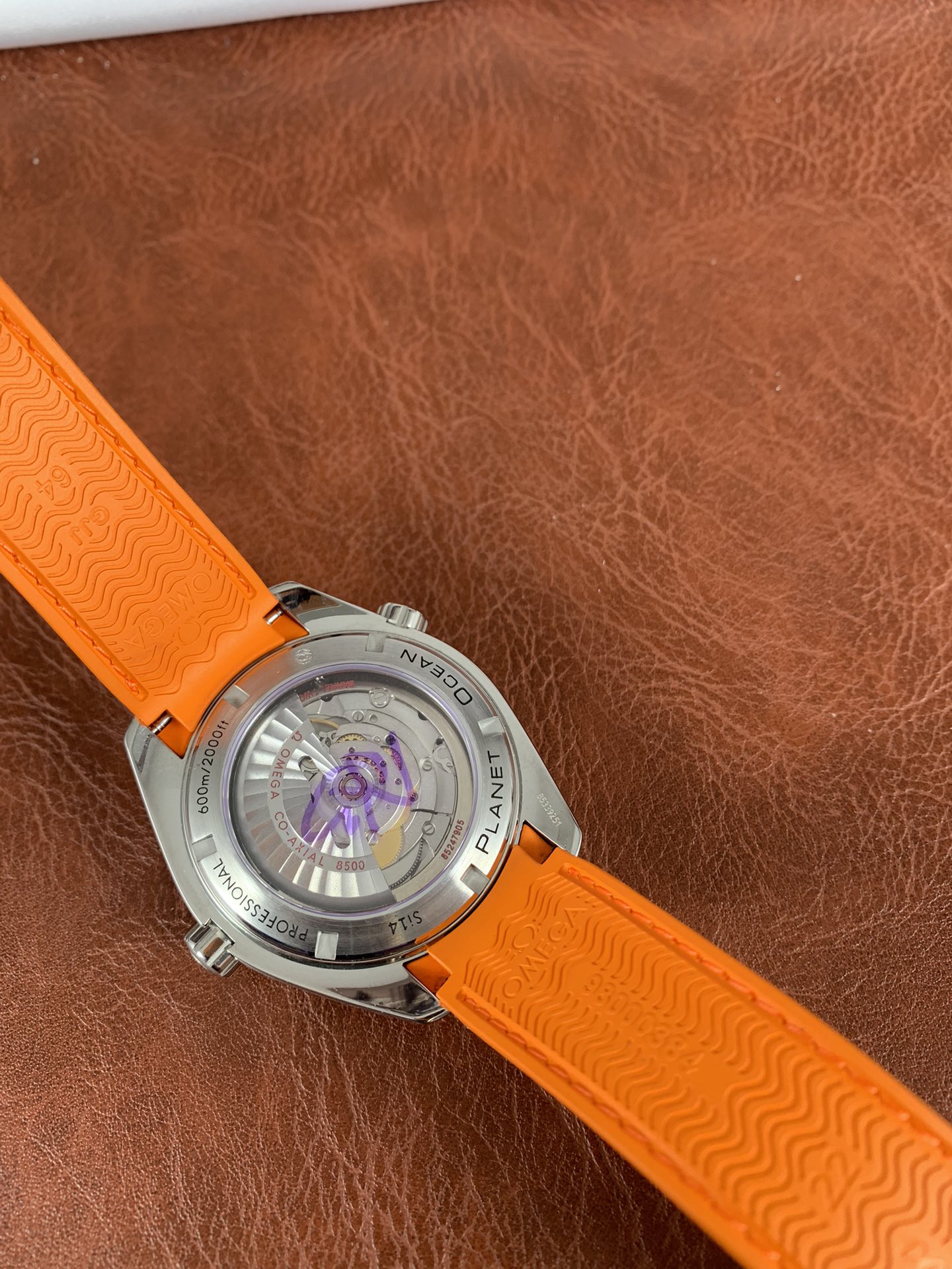 Omega Seamaster Planet Ocean 232.32.46.21.01.001 - gallery