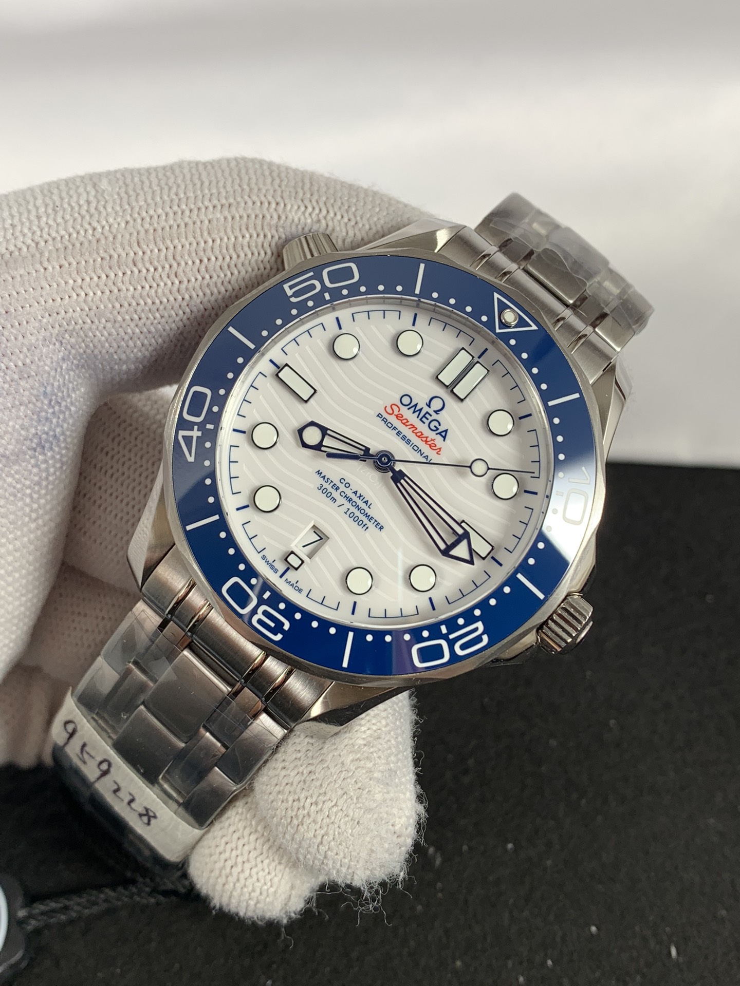 Omega Seamaster 300M Tokyo 2020 42mm 522.30.42.20.04.001 - gallery