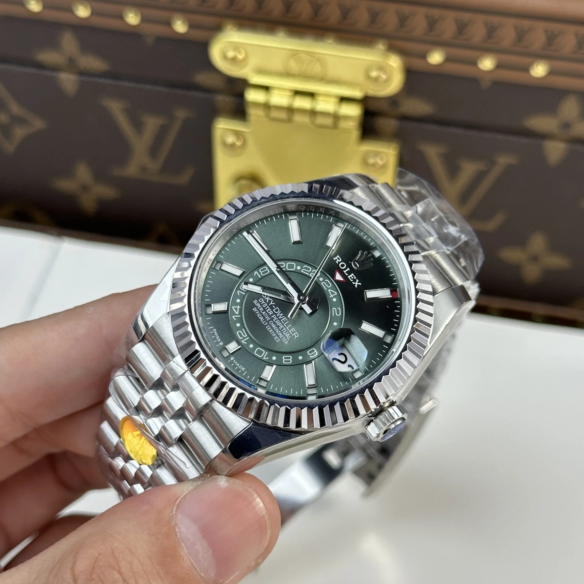 Superclone Rolex Sky-Dweller 42 mm Mint green Dial 336934 Jubilee - gallery