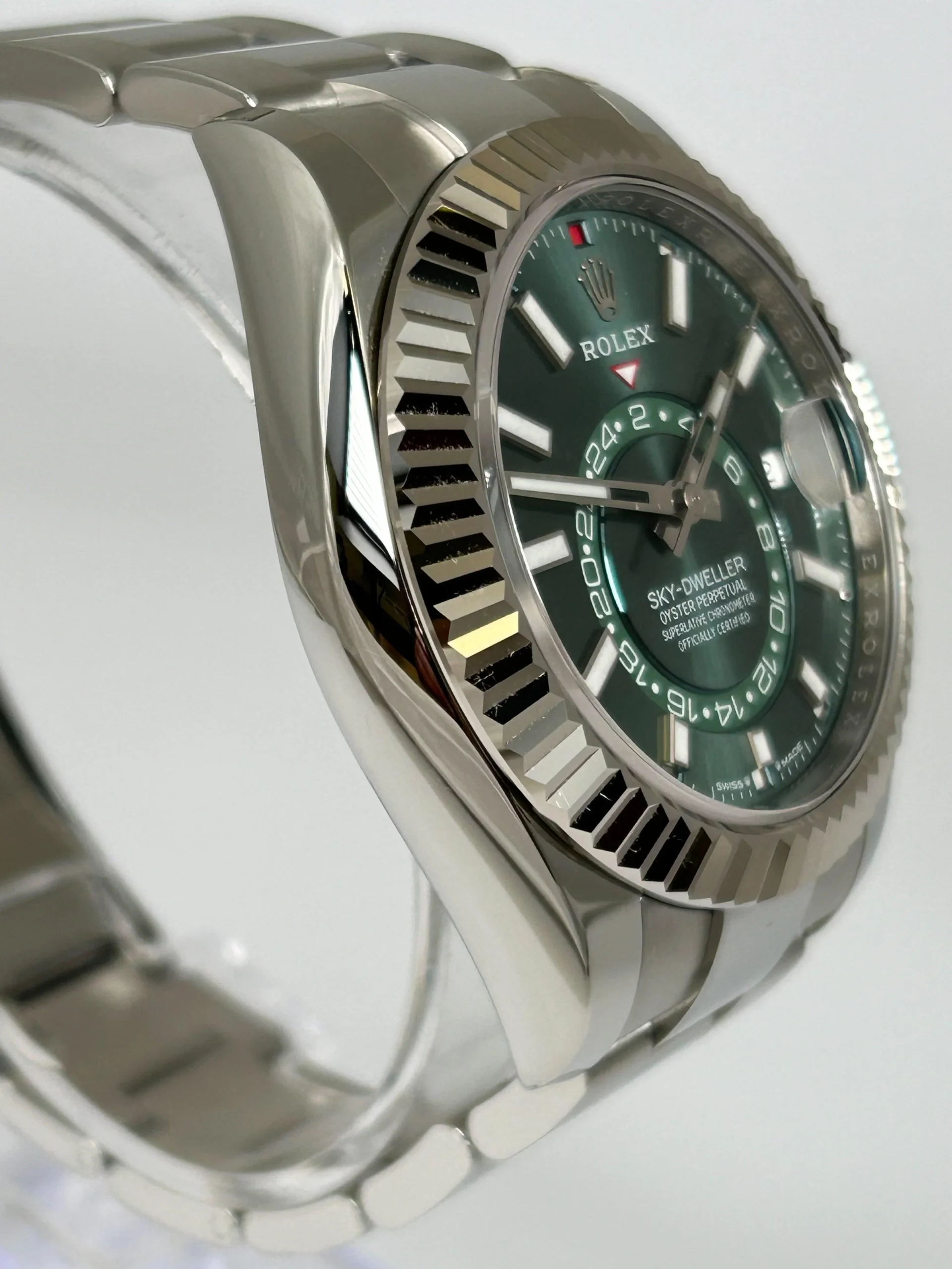 Superclone Rolex Sky-Dweller 42 mm Mint green Dial 336934 Oyster - gallery