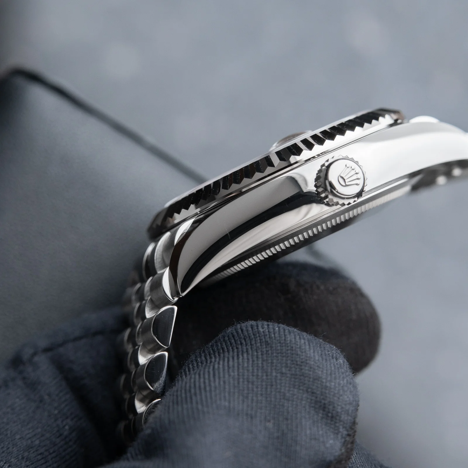 Superclone Rolex Sky-Dweller 42 mm Bright black Dial 336934 Jubilee - gallery