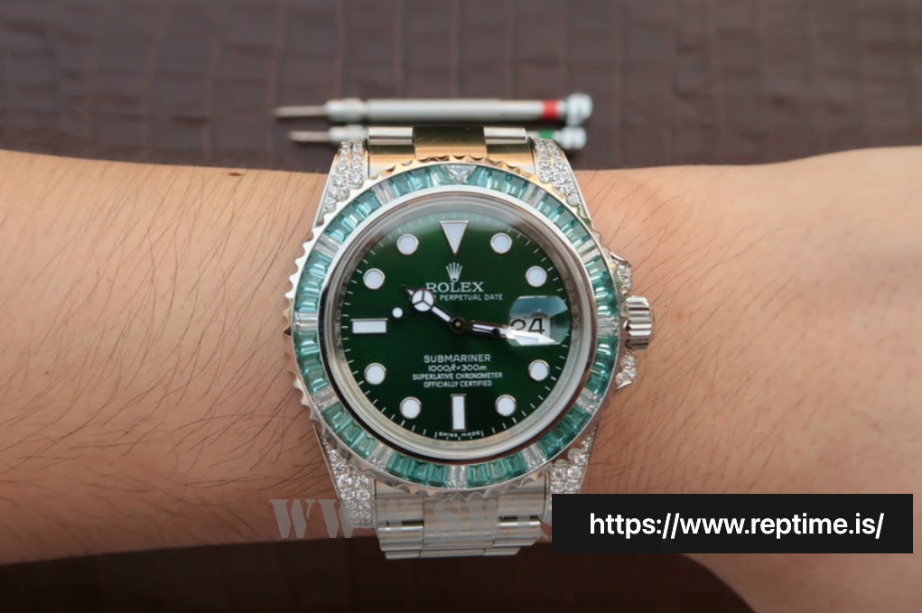 Rolex Submariner 116610 Men Automatic 40MM - gallery