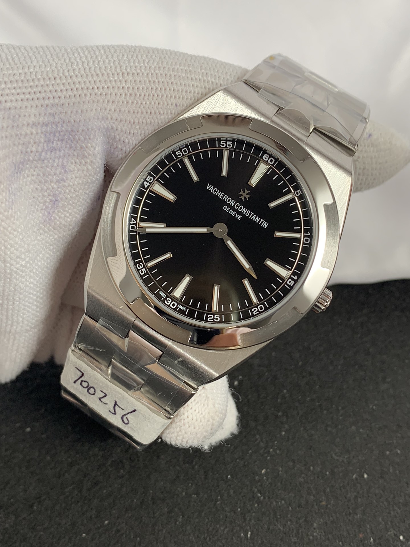 Vacheron Constantin Overseas 4500 Black - gallery