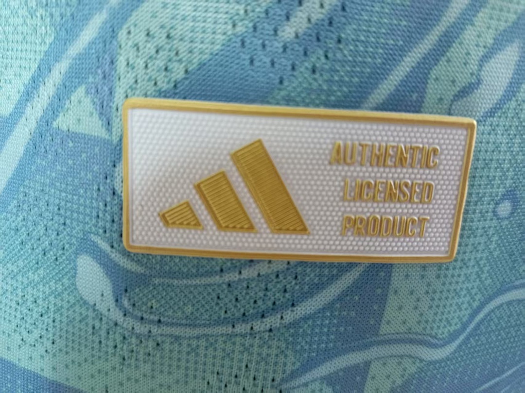 JuventusAway - view 3